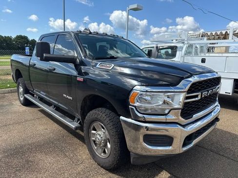 Used 2019 RAM 2500 Tradesman AWD/4WD image 3