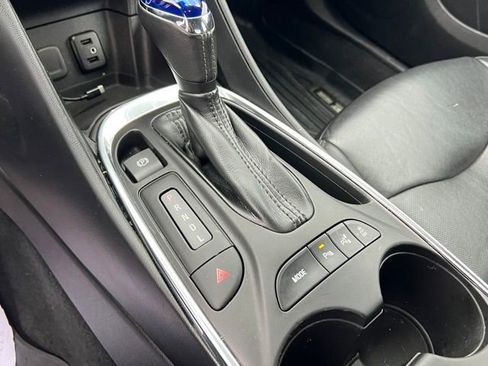 Used 2017 Chevrolet Volt Premier w/ Driver Confidence II Package image 19