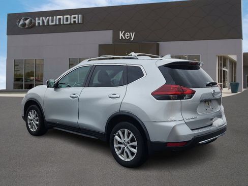 Used 2018 Nissan Rogue SV w/ Premium Package image 5