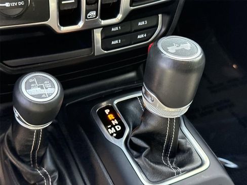 Used 2022 Jeep Wrangler Unlimited Sahara image 15