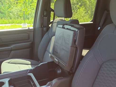 New 2026 RAM 1500 Express AWD/4WD image 18