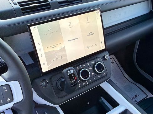 New 2026 Land Rover Defender 110 X-Dynamic SE AWD/4WD image 27