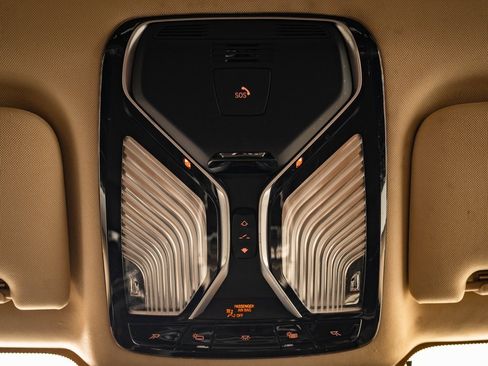 Used 2016 BMW 750i xDrive image 39