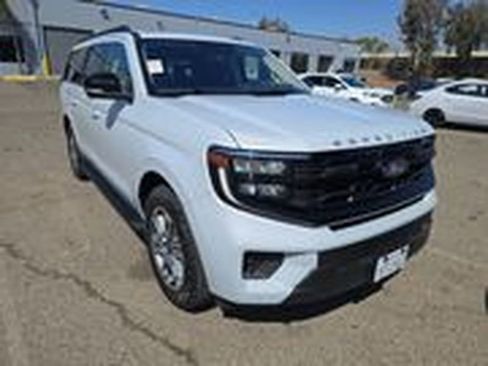 Used 2025 Ford Expedition Max Active image 4