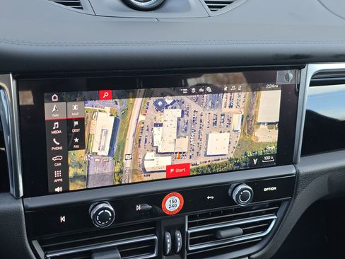 New 2026 Porsche Macan Turbo image 21