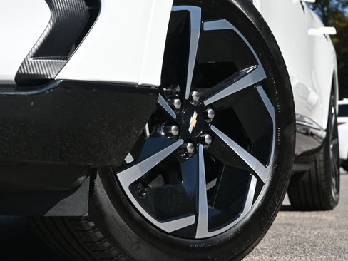 Used 2025 Chevrolet Equinox EV LT w/ Convenience Package image 34