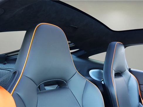 Used 2023 McLaren GT image 18