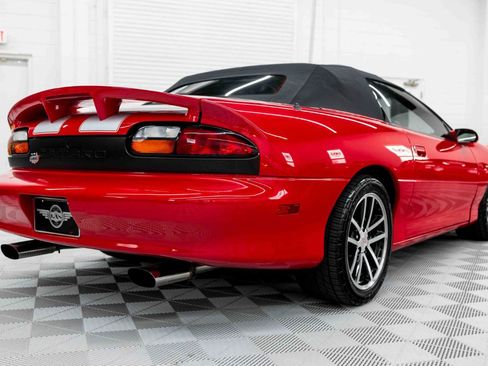 Used 2002 Chevrolet Camaro Z28 w/ SS Performance/Appearance Pkg RWD image 94