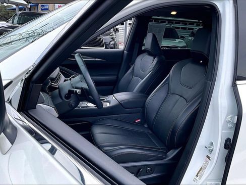 Certified 2025 INFINITI QX60 Luxe w/ Cargo Package FWD image 35