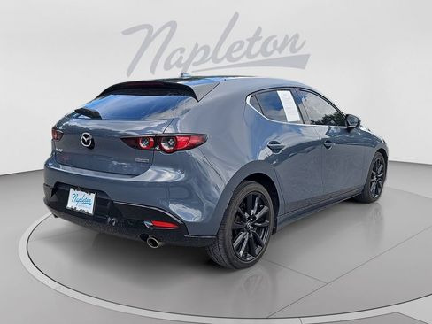 Used 2021 MAZDA MAZDA3 s FWD image 3