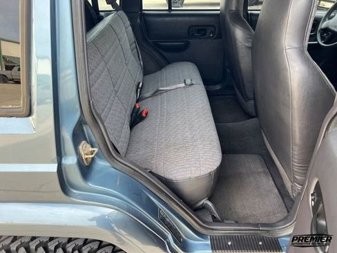 Used 1999 Jeep Cherokee Sport image 68