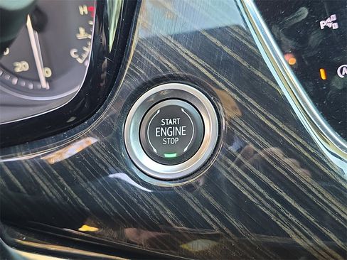 Used 2023 Cadillac XT6 Premium Luxury w/ Technology Package image 27