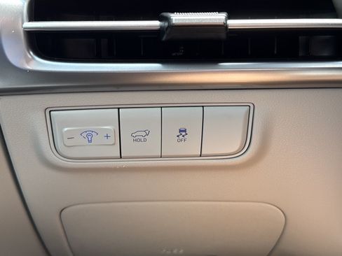 Used 2025 Hyundai Tucson SEL FWD image 18