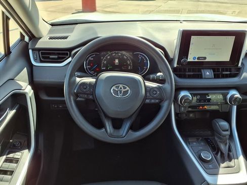 Certified 2025 Toyota RAV4 XLE image 17