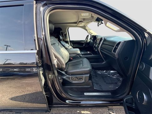 Used 2021 Ford Expedition Max Platinum image 30