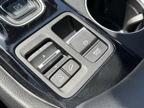 Used 2025 Honda Pilot Black Edition image 27