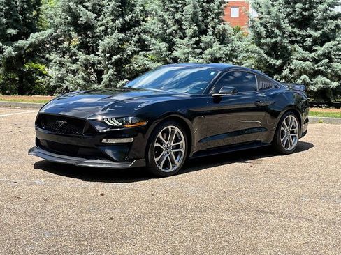 Used 2018 Ford Mustang GT Premium RWD image 23