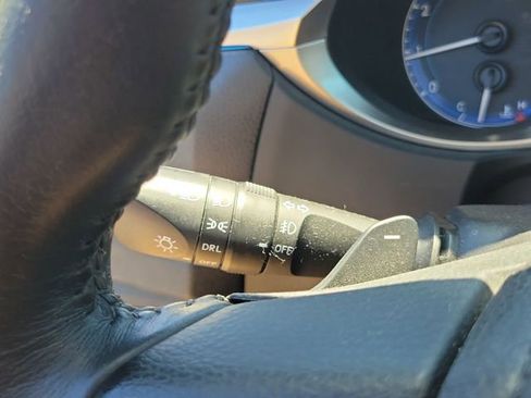 Used 2015 Toyota Corolla S FWD image 32