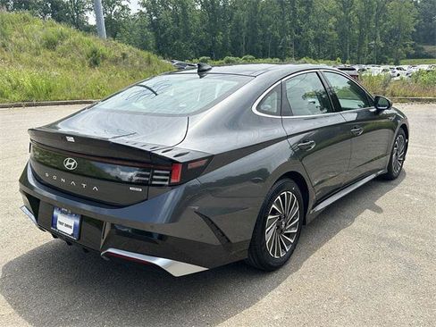 New 2025 Hyundai Sonata Limited image 5
