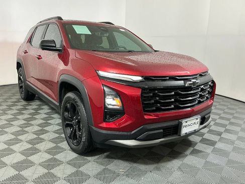 Used 2025 Chevrolet Equinox LT w/ Convenience Package II FWD image 4