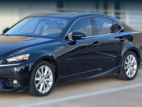Used 2016 Lexus IS 200t RWD image 4