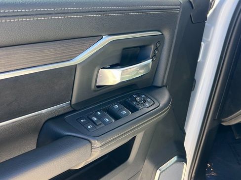 New 2026 RAM 2500 Laramie AWD/4WD image 21