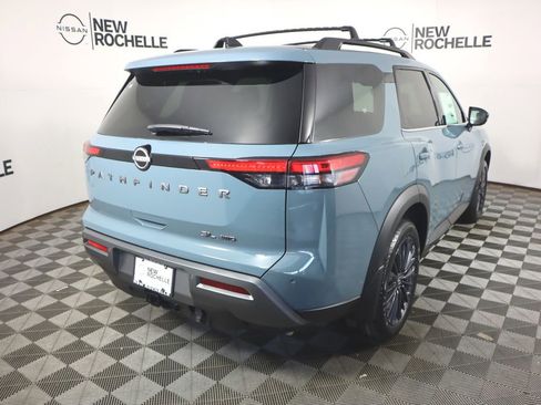 New 2026 Nissan Pathfinder SL image 5