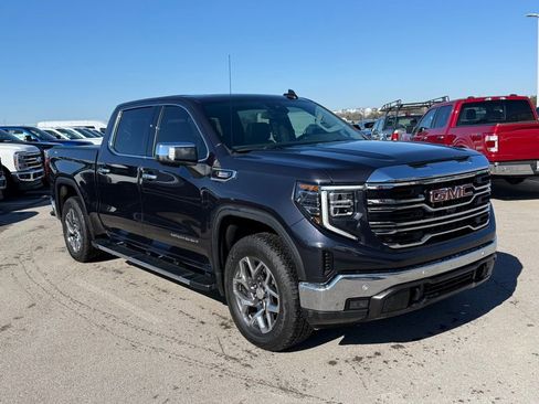 Used 2025 GMC Sierra 1500 SLT w/ SLT Premium Plus Package image 2