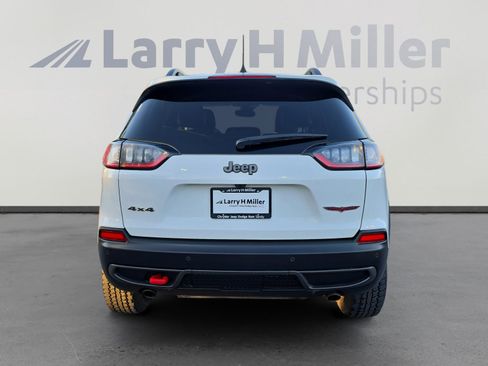 Used 2021 Jeep Cherokee Trailhawk AWD/4WD image 4