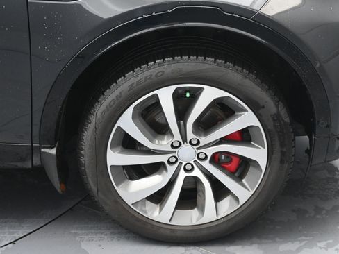 Certified 2025 Land Rover Discovery Sport Dynamic SE image 11