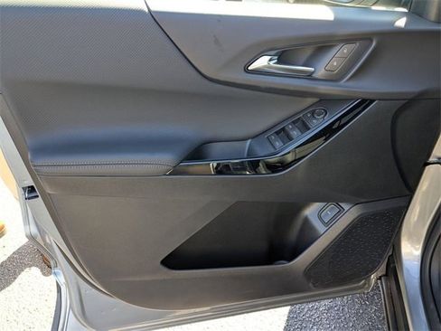 New 2026 Chevrolet Equinox LT w/ Convenience Package II image 11