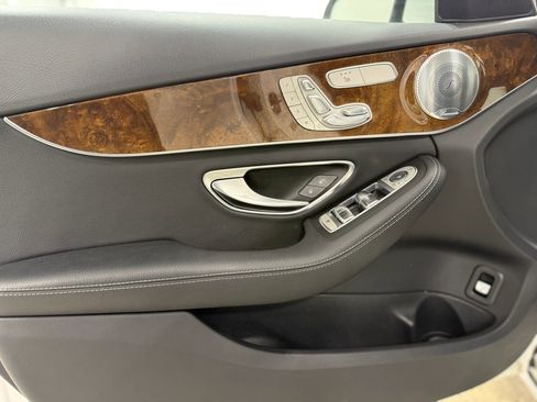 Used 2017 Mercedes-Benz C 300 4MATIC Sedan image 11