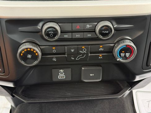 Used 2025 Ford F350 XLT AWD/4WD image 16