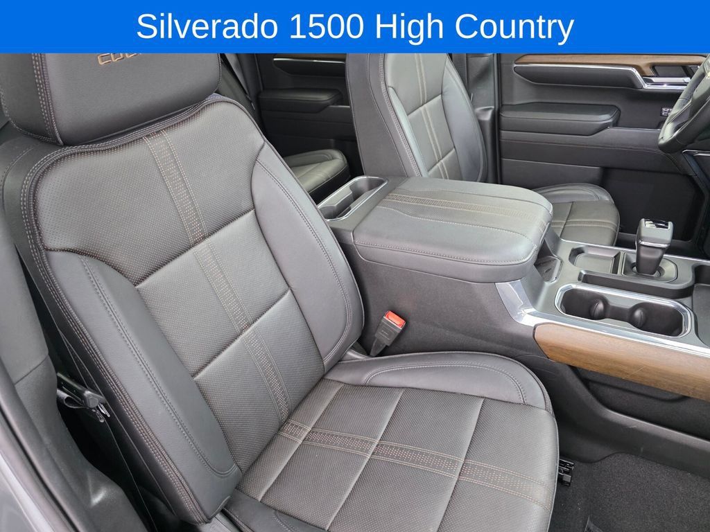 Used 2023 Chevrolet Silverado 1500 High Country w/ Technology Package AWD/4WD image 31