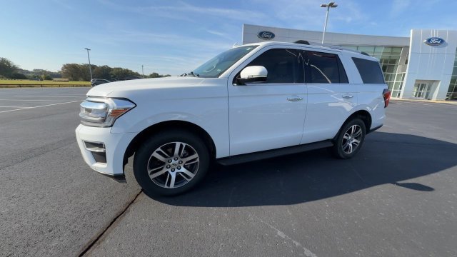 Certified 2024 Ford Expedition Limited RWD image 4