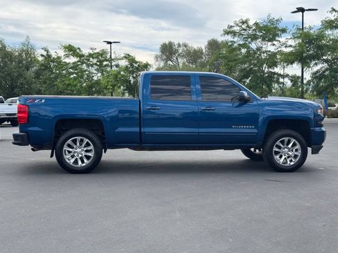 Used 2018 Chevrolet Silverado 1500 LT w/ All Star Edition AWD/4WD image 8