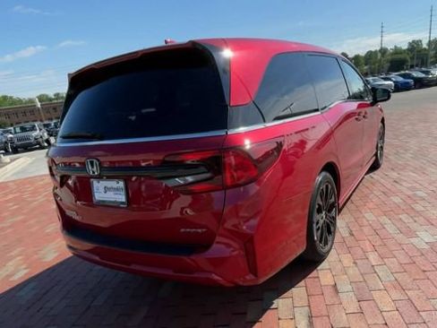 Used 2025 Honda Odyssey Sport-L image 9