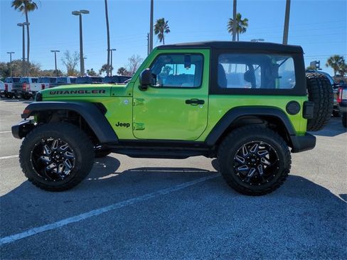 Used 2018 Jeep Wrangler Sport image 7