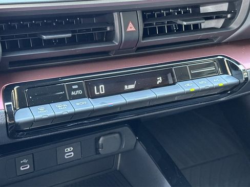 New 2026 Toyota Prius SE image 20