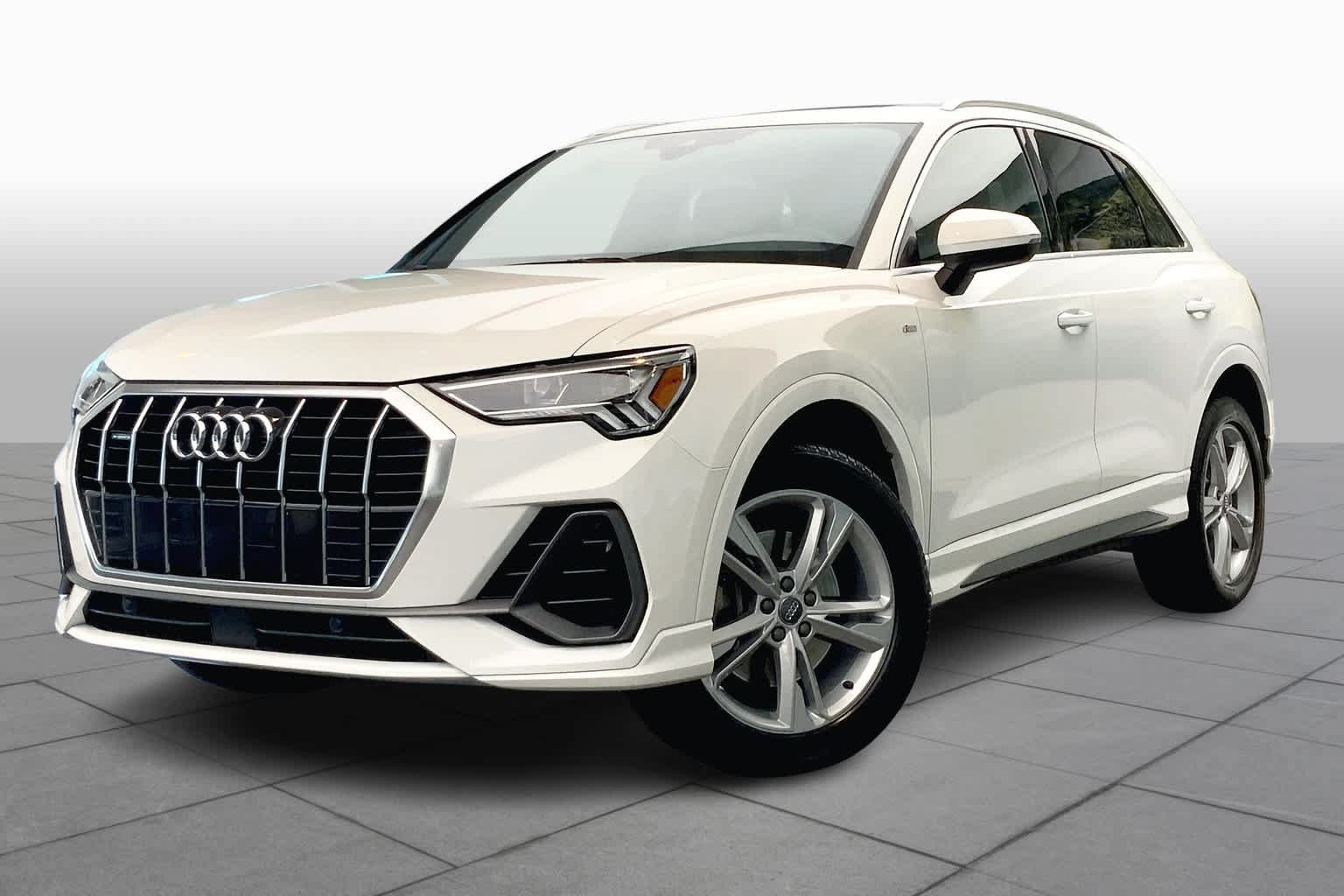 Used 2020 Audi Q3 2.0T Premium Plus w/ Premium Plus Package AWD/4WD image 2