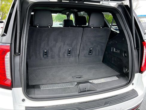 Certified 2024 GMC Yukon Denali RWD image 6