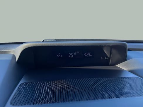 Used 2021 Subaru Ascent Premium w/ Convenience Package image 29