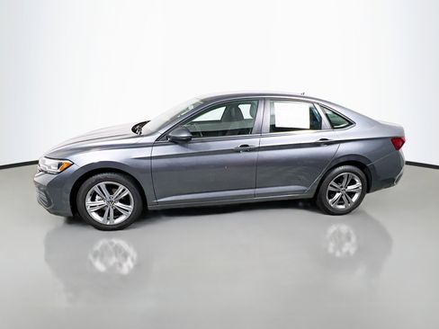 Used 2024 Volkswagen Jetta SE FWD image 9
