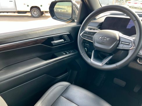 Certified 2025 Chevrolet Tahoe Z71 image 12