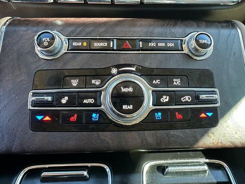 Used 2022 Lincoln Aviator Reserve w/ Equipment Group 201A AWD/4WD image 37