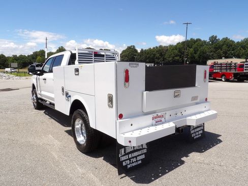 Used 2023 Ford F350 XLT w/ FX4 Off-Road Package AWD/4WD image 5