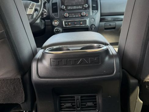 Used 2023 Nissan Titan SV w/ SV Convenience Package AWD/4WD image 10