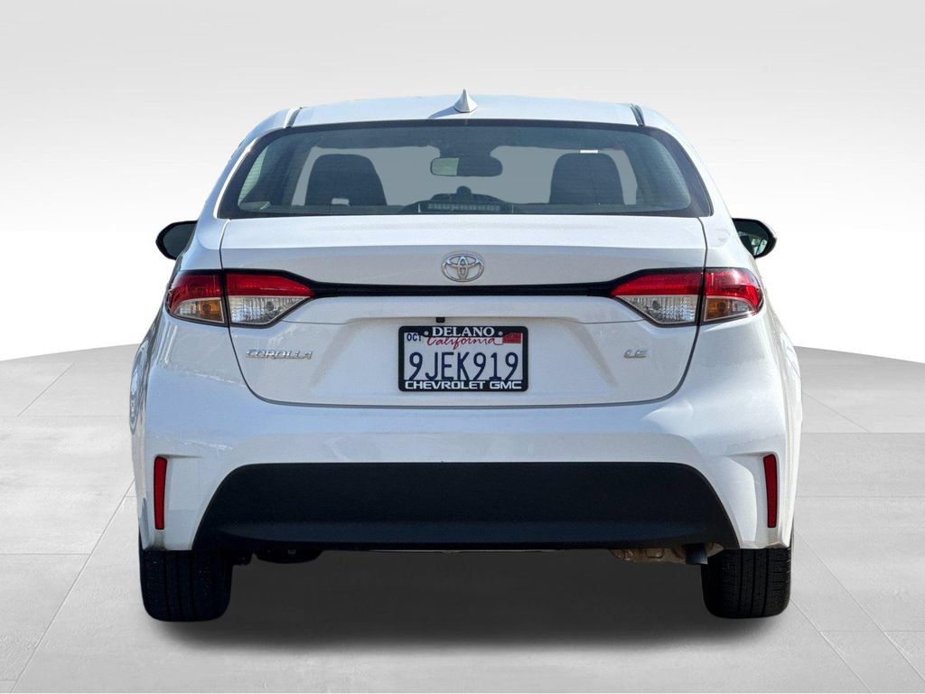 Used 2024 Toyota Corolla LE FWD image 4