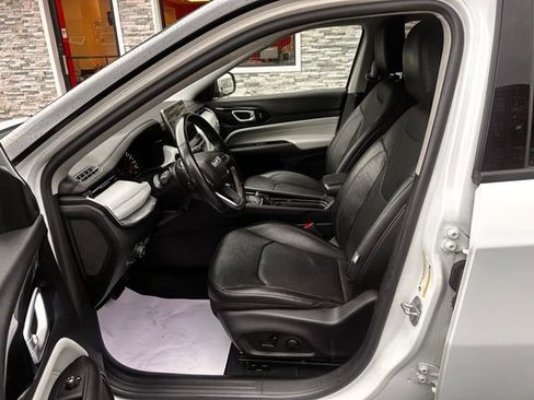 Used 2022 Jeep Compass Limited AWD/4WD image 12