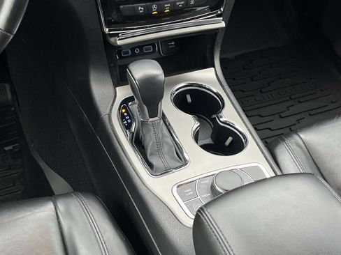 Used 2021 Jeep Grand Cherokee Limited w/ Trailer Tow Group IV image 15